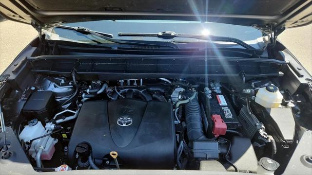2021 Toyota Highlander LE