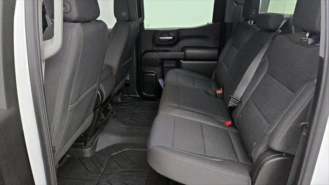 2023 Chevrolet Silverado 1500 4WD Crew Cab Short Bed Custom