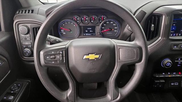 2023 Chevrolet Silverado 1500 4WD Crew Cab Short Bed Custom
