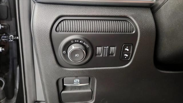 2024 Jeep Wagoneer Series II Carbide 4x4