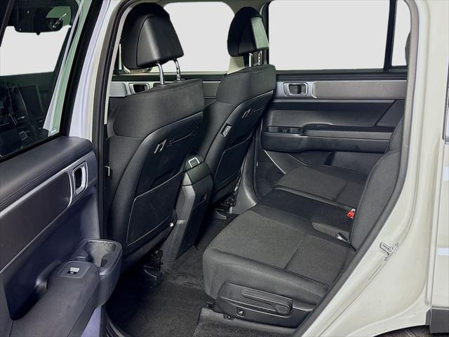 2025 Hyundai Santa Fe SE