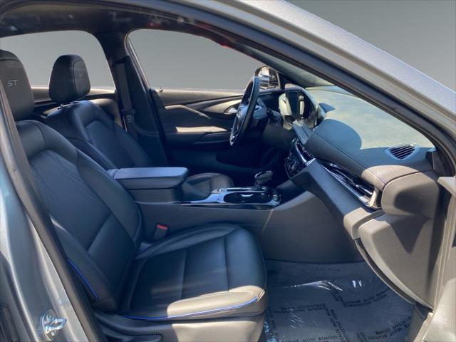 2025 Buick NV Sport Touring FWD