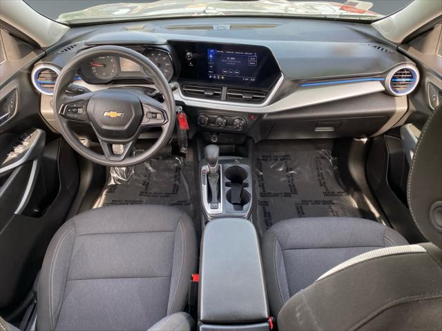 2025 Chevrolet Trax FWD LS