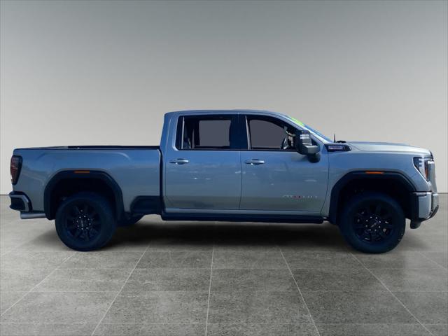 2024 GMC Sierra 2500HD 4WD Crew Cab Standard Bed AT4
