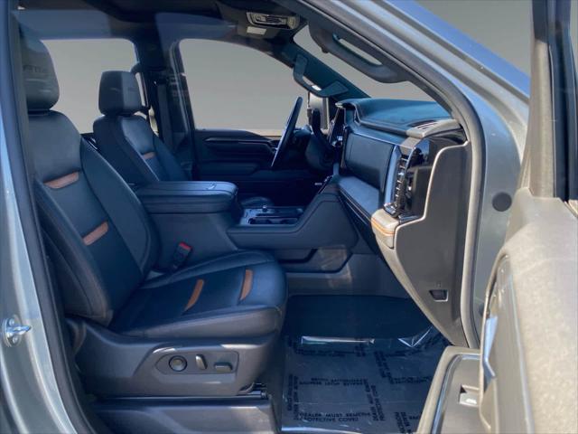 2024 GMC Sierra 2500HD 4WD Crew Cab Standard Bed AT4