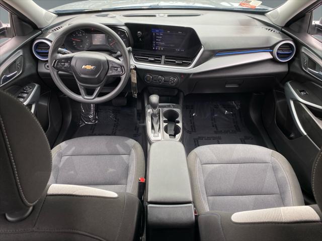 2025 Chevrolet Trax FWD LS