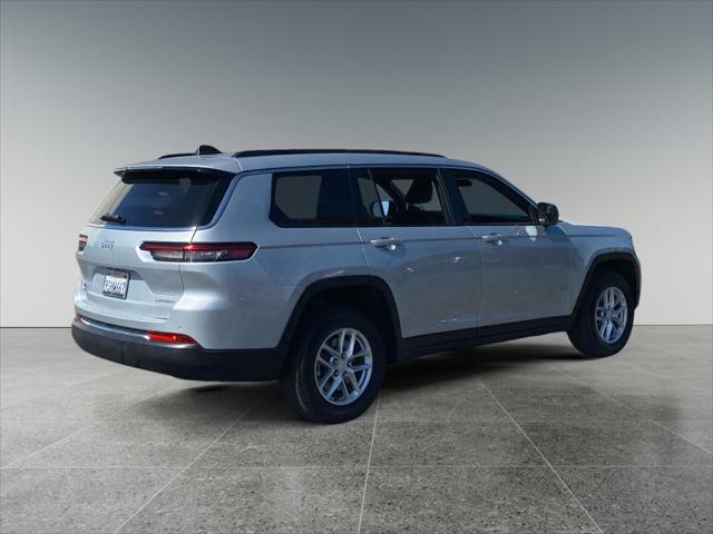 2024 Jeep Grand Cherokee L Laredo 4x2