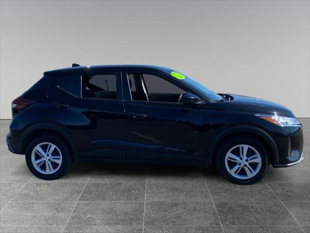 2024 Nissan Kicks S Xtronic CVT