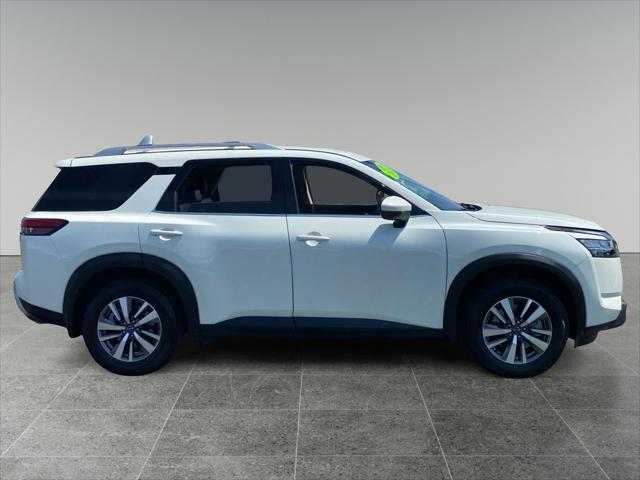 2024 Nissan Pathfinder SL FWD