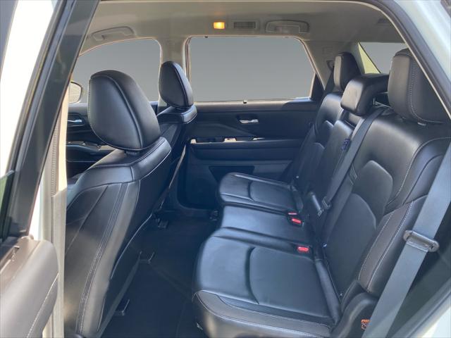 2024 Nissan Pathfinder SL FWD