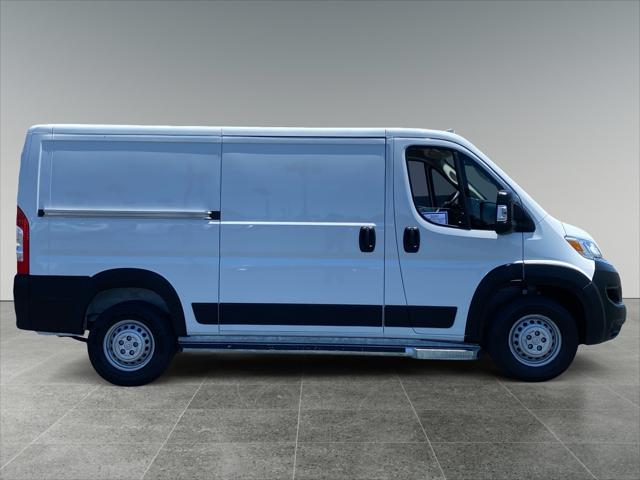 2025 Ram ProMaster 2500 Cargo Van Tradesman Low Roof 136" WB w/Pass Seat