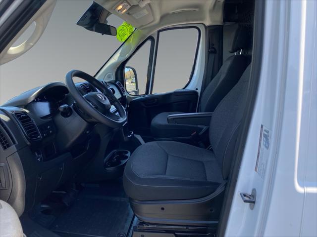 2025 Ram ProMaster 2500 Cargo Van Tradesman Low Roof 136" WB w/Pass Seat
