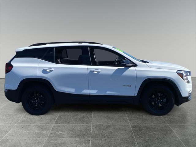 2024 GMC Terrain AWD AT4
