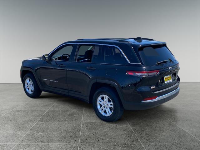 2023 Jeep Grand Cherokee Laredo 4x2