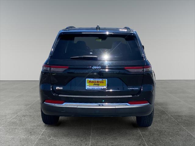 2023 Jeep Grand Cherokee Laredo 4x2