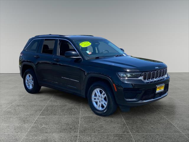 2023 Jeep Grand Cherokee Laredo 4x2