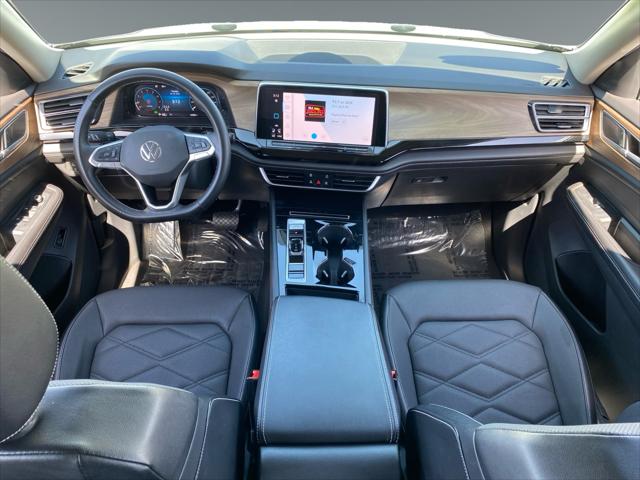 2024 Volkswagen Atlas 2.0T SE w/Technology