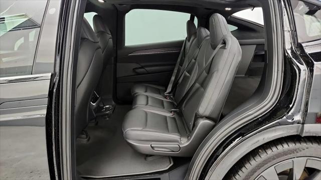 2022 Tesla Model X Plaid Tri Motor All-Wheel Drive