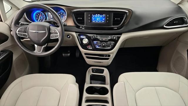 2017 Chrysler Pacifica LX