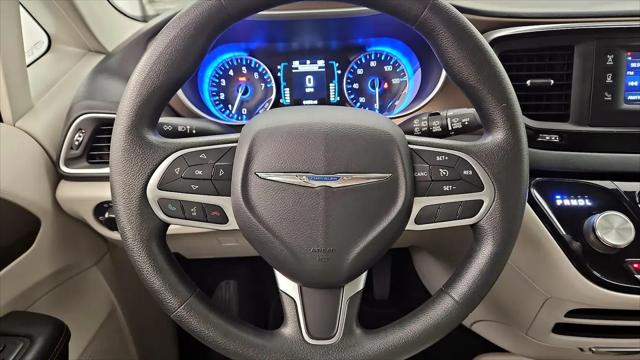 2017 Chrysler Pacifica LX