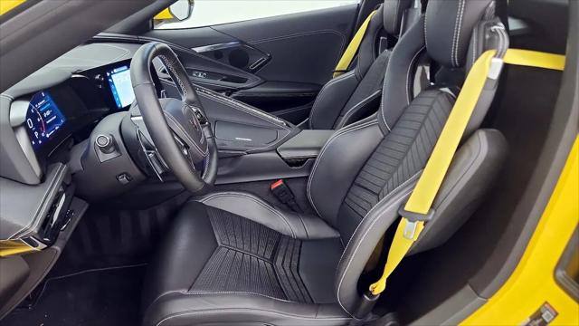 2025 Chevrolet Corvette Stingray RWD Convertible 2LT