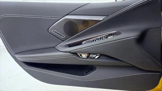 2025 Chevrolet Corvette Stingray RWD Convertible 2LT