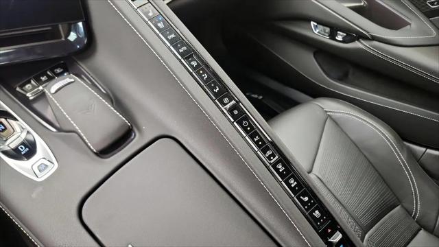 2025 Chevrolet Corvette Stingray RWD Convertible 2LT