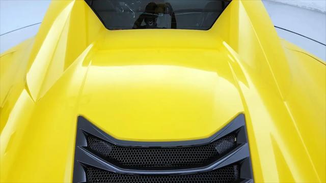 2025 Chevrolet Corvette Stingray RWD Convertible 2LT
