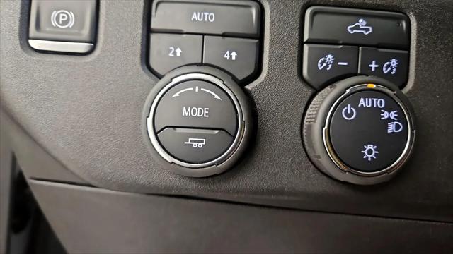 2025 Chevrolet Silverado 1500 4WD Crew Cab Standard Bed LT