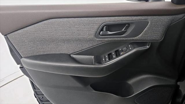2023 Nissan Rogue S FWD