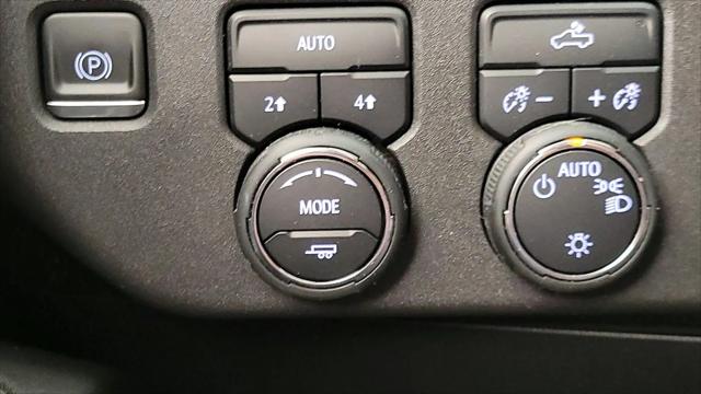 2023 Chevrolet Silverado 1500 4WD Crew Cab Short Bed LT with 2FL
