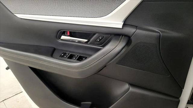 2024 Mazda X-90 Premium Plus