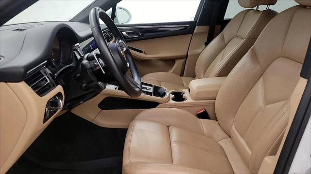 2022 Porsche Macan Macan