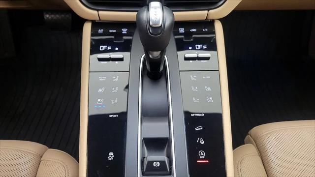 2022 Porsche Macan Macan