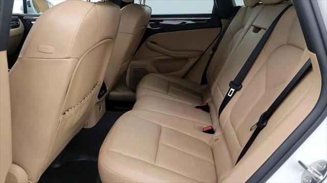 2022 Porsche Macan Macan