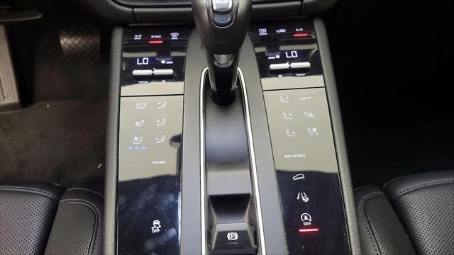 2023 Porsche Macan T