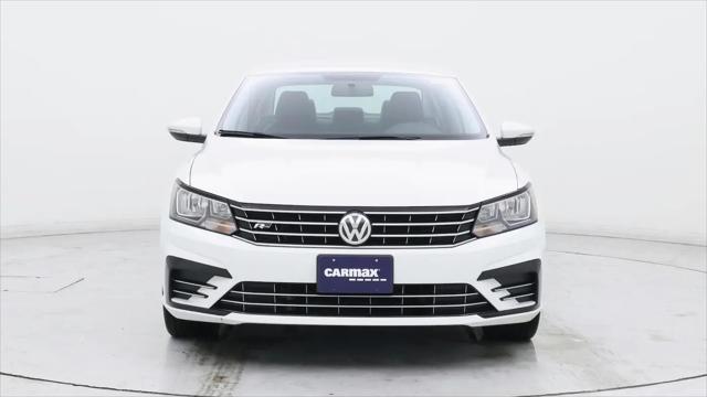 2017 Volkswagen Passat 1.8T R-Line