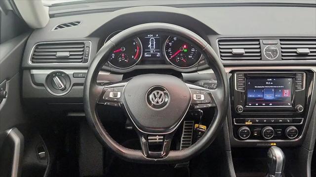 2017 Volkswagen Passat 1.8T R-Line