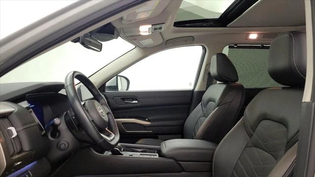 2024 Nissan Pathfinder Platinum FWD