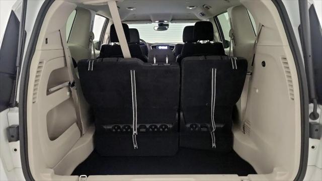 2023 Chrysler Voyager LX