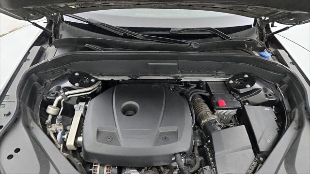 2020 Volvo XC90 T6 Momentum 7 Passenger
