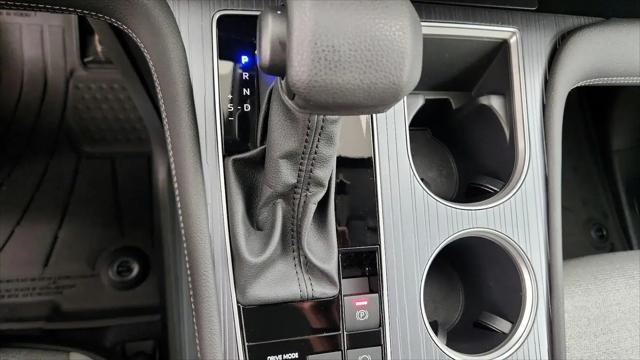 2025 Toyota Sienna LE