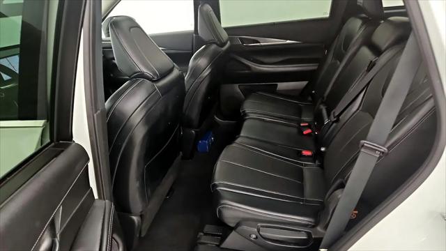 2023 INFINITI QX60 LUXE AWD