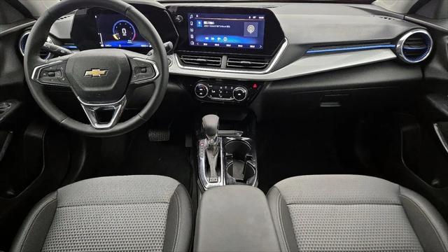 2025 Chevrolet Trax FWD LT