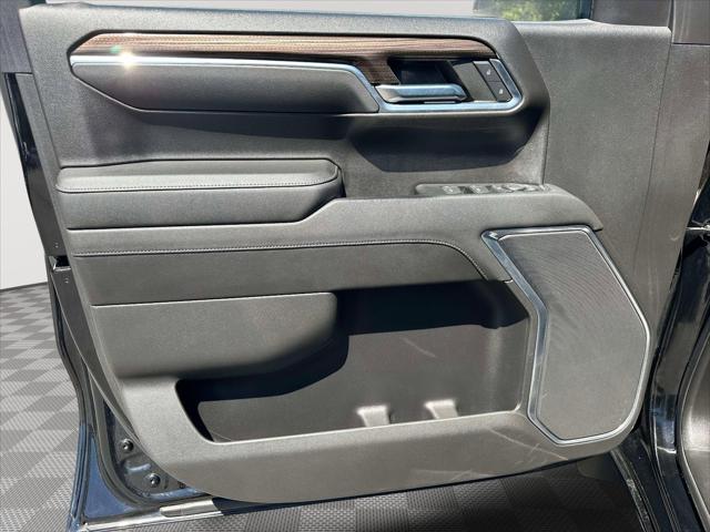 2022 Chevrolet Silverado 1500 4WD Crew Cab Short Bed LT with 2FL