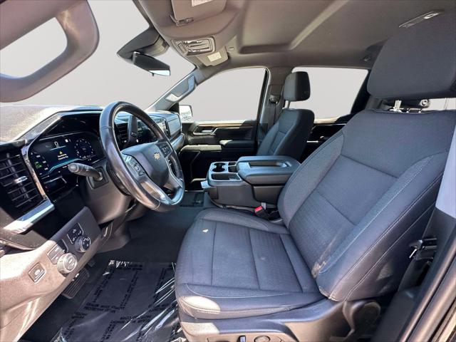 2022 Chevrolet Silverado 1500 4WD Crew Cab Short Bed LT with 2FL