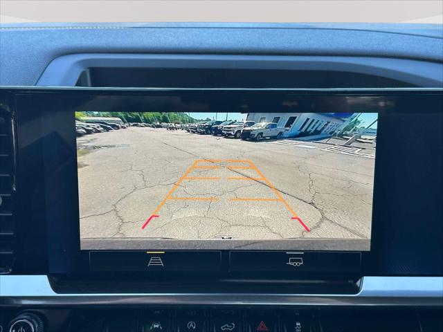 2022 Chevrolet Silverado 1500 4WD Crew Cab Short Bed LT with 2FL