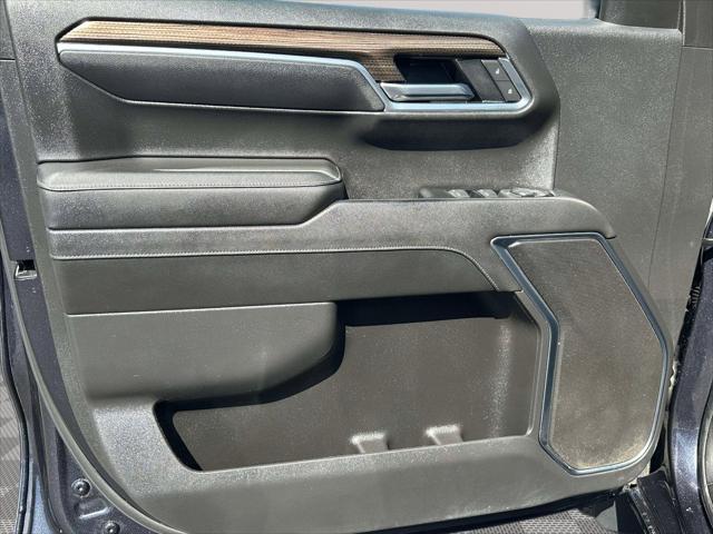 2022 Chevrolet Silverado 1500 4WD Crew Cab Short Bed LT with 2FL