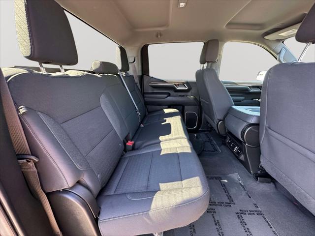 2022 Chevrolet Silverado 1500 4WD Crew Cab Short Bed LT with 2FL