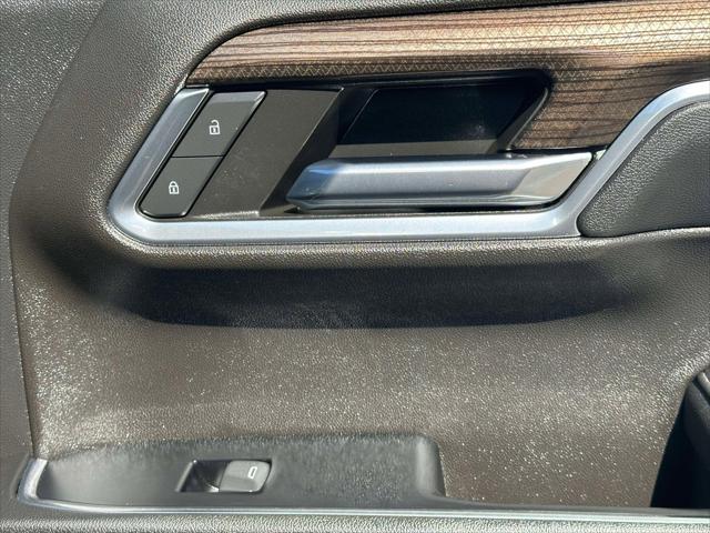 2022 Chevrolet Silverado 1500 4WD Crew Cab Short Bed LT with 2FL